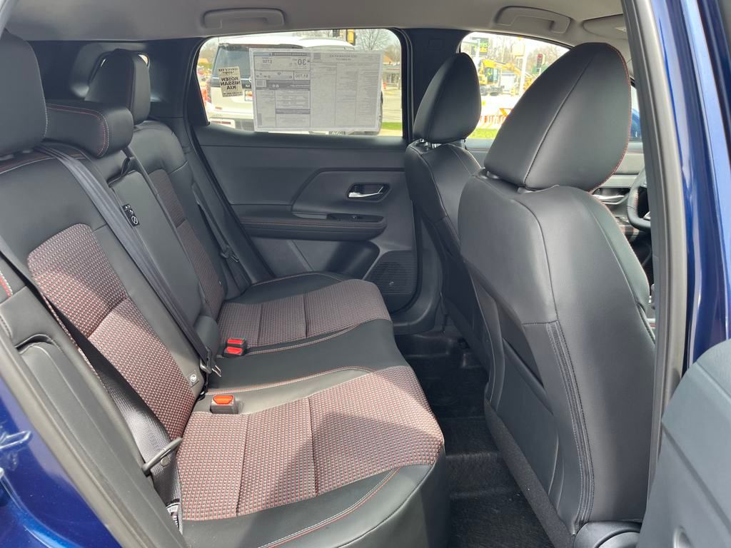 2025 Nissan Kicks SR photo
