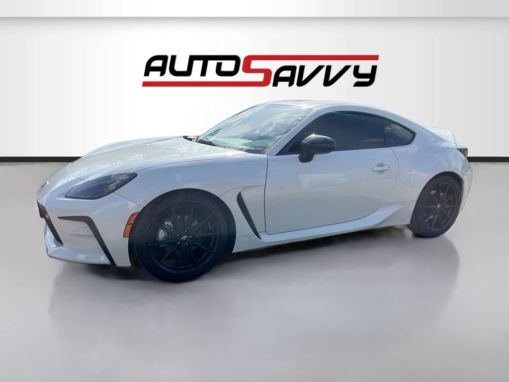 Used 2024 White Toyota Premium image 3