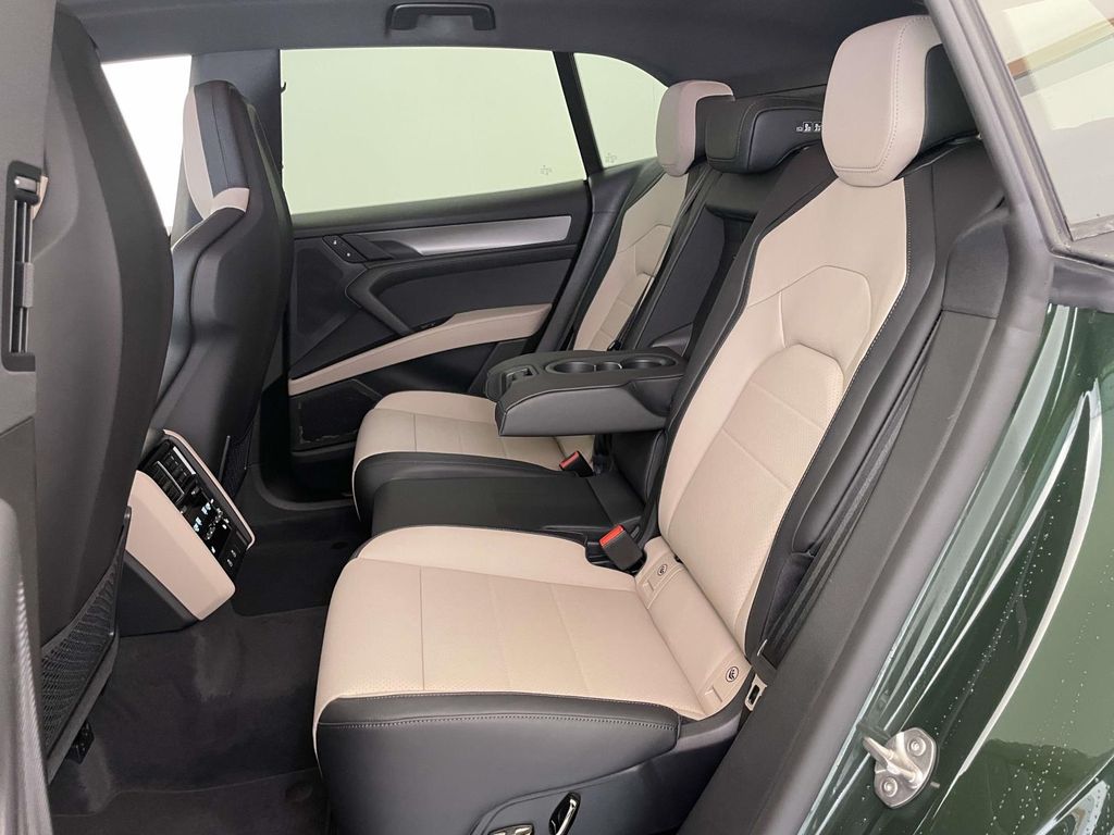 2026 Porsche Cayenne Base Green at Audi Porsche Sewickley