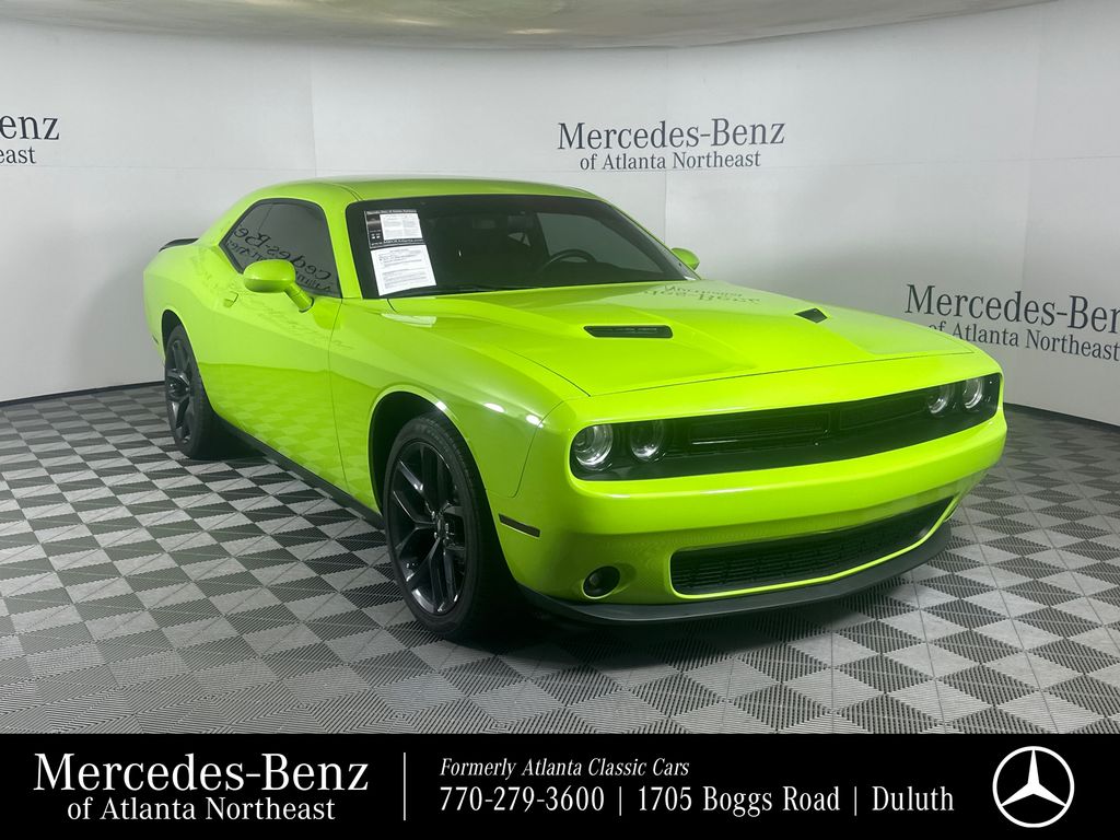 2023 Dodge Challenger SXT RWD Verde (Sublime Metallic Clearcoat) Coupé Tracción trasera 8 velocidades Automática
