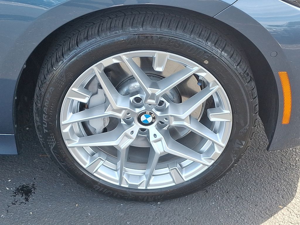 Thumbnail: 2025 BMW 3 Series - 8
