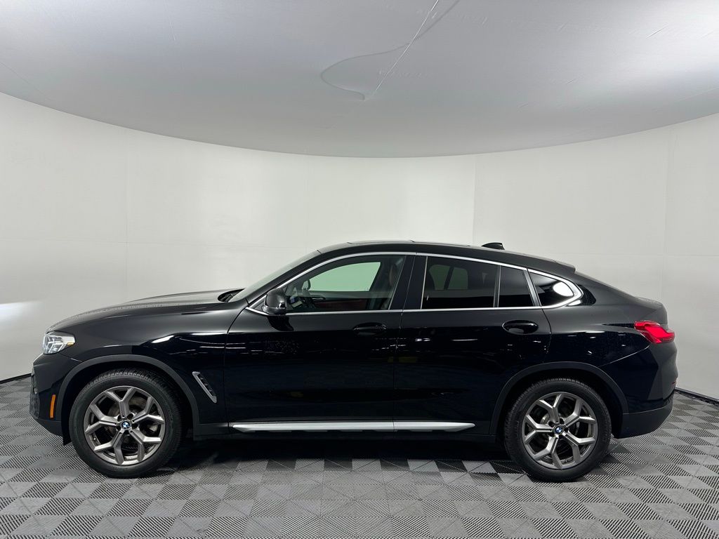 Thumbnail: 2023 BMW X4 - 8