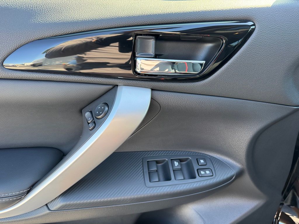 2025 Mitsubishi Eclipse Cross SE photo 27