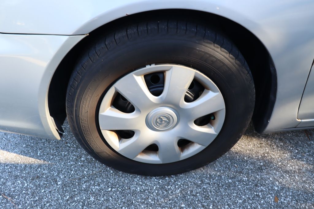 Thumbnail: 2004 Toyota Camry - 4