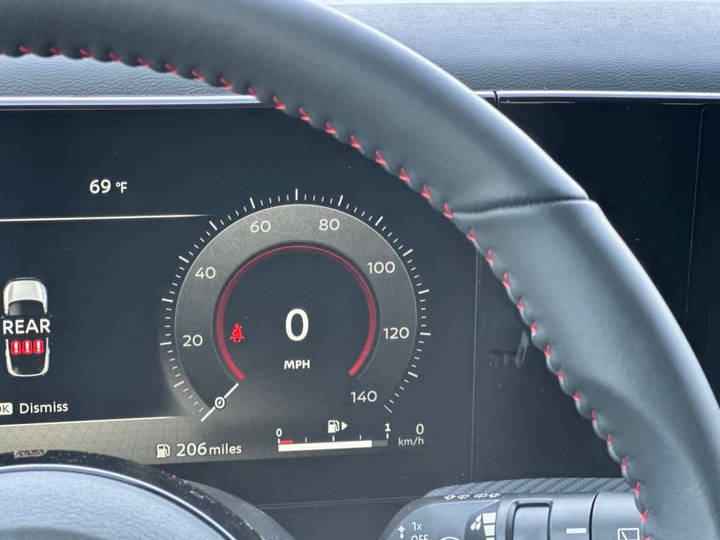 2025 Nissan Kicks SR photo
