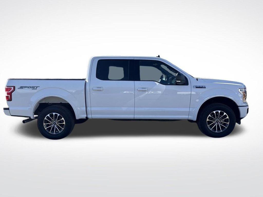 2019 Oxford White Ford F-150 XLT 4X4 Truck