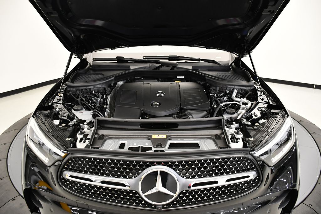 2025 Mercedes-Benz GLC 300 12