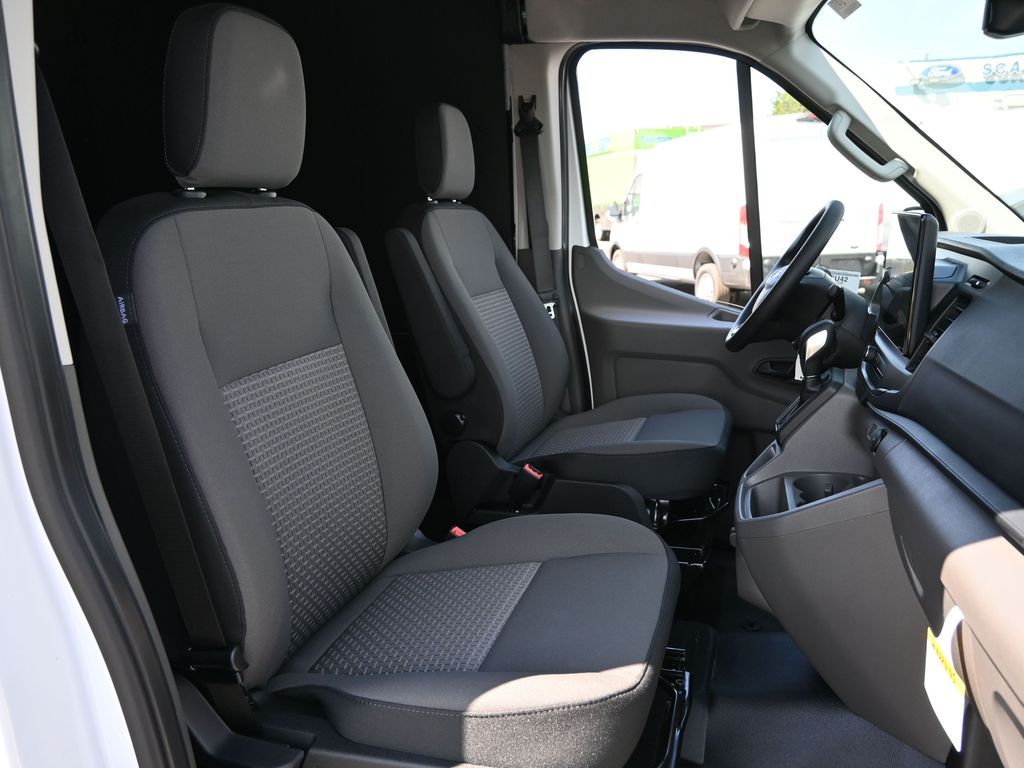 2025 Ford Transit 250