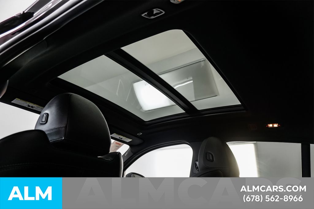 Used 2025 Black BMW xDrive30i image 24