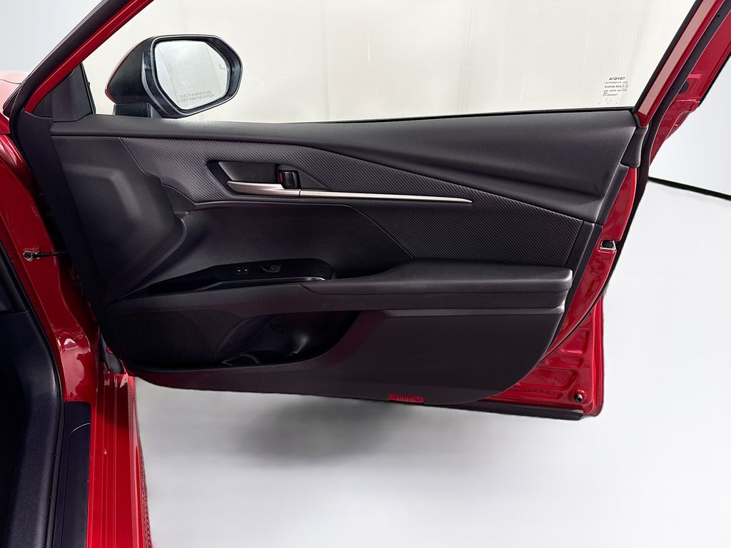 Thumbnail: 2025 Toyota Camry - 25