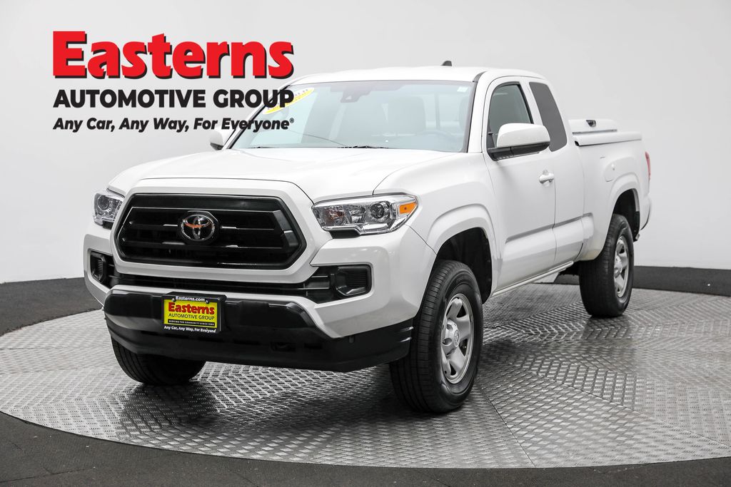 2022 Toyota Tacoma SR's photo
