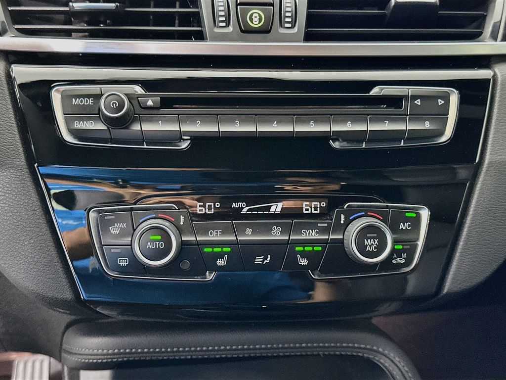 Thumbnail: 2018 BMW X1 - 16