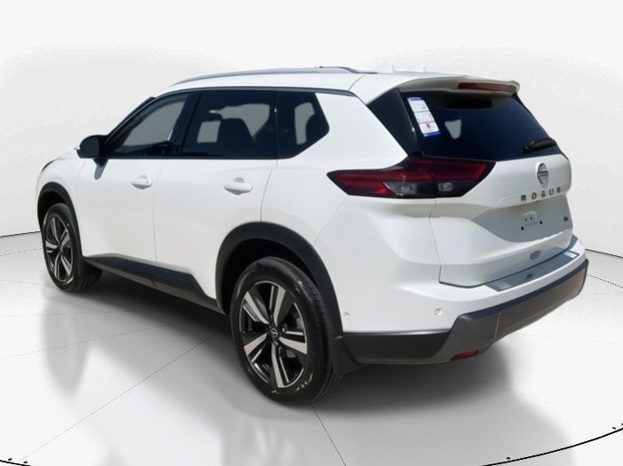 2025 Everest White Pearl Nissan Rogue SL FWD SUV