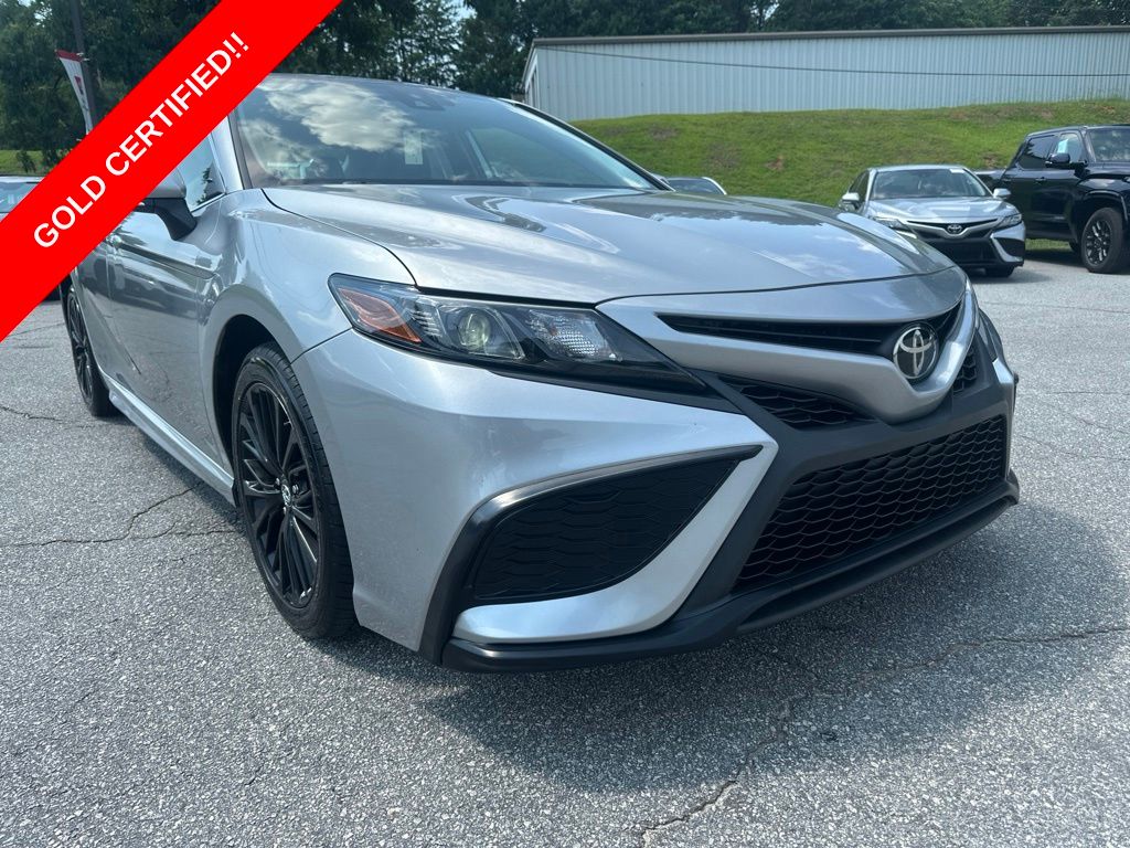 Celestial Silver Metallic 2022 Toyota Camry Sedan Front-Wheel Drive 8-Speed Automatic