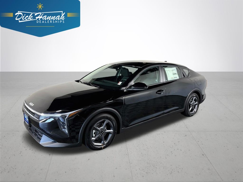 2026 Kia K4 LXS