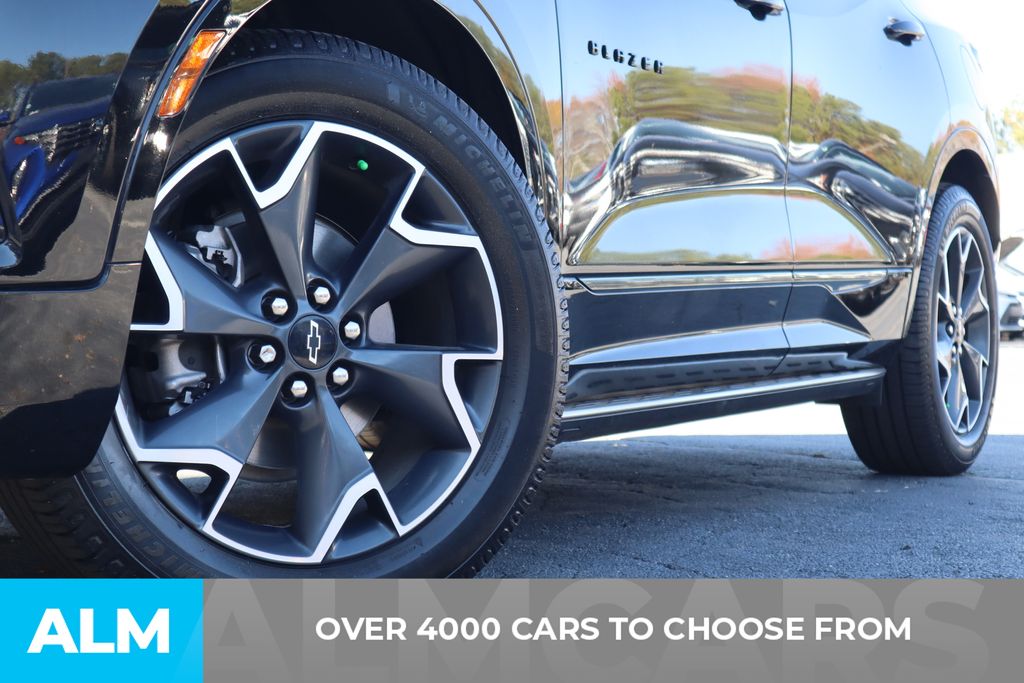 2022 Chevrolet Blazer RS photo 2