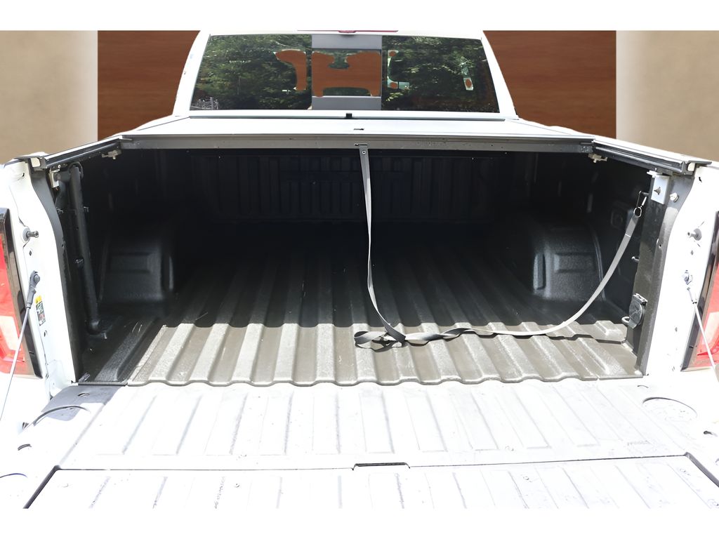 Used 2020 White GMC Denali image 10