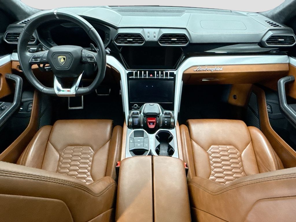 Thumbnail: 2020 Lamborghini Urus - 13