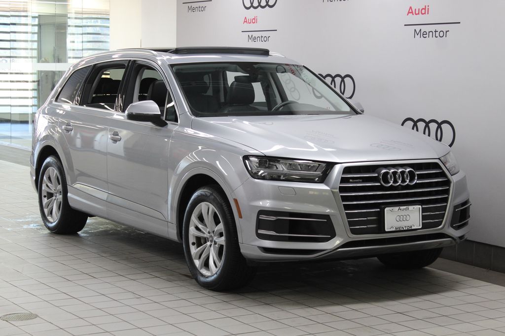 Thumbnail: 2019 Audi Q7 - 8