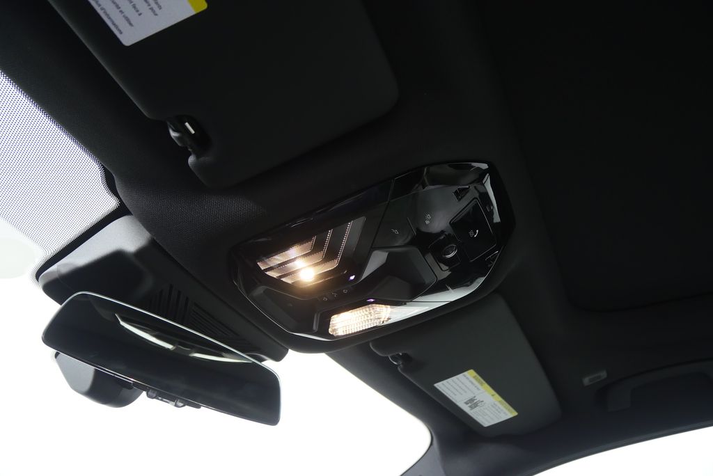 Thumbnail: 2026 BMW i5 - 21