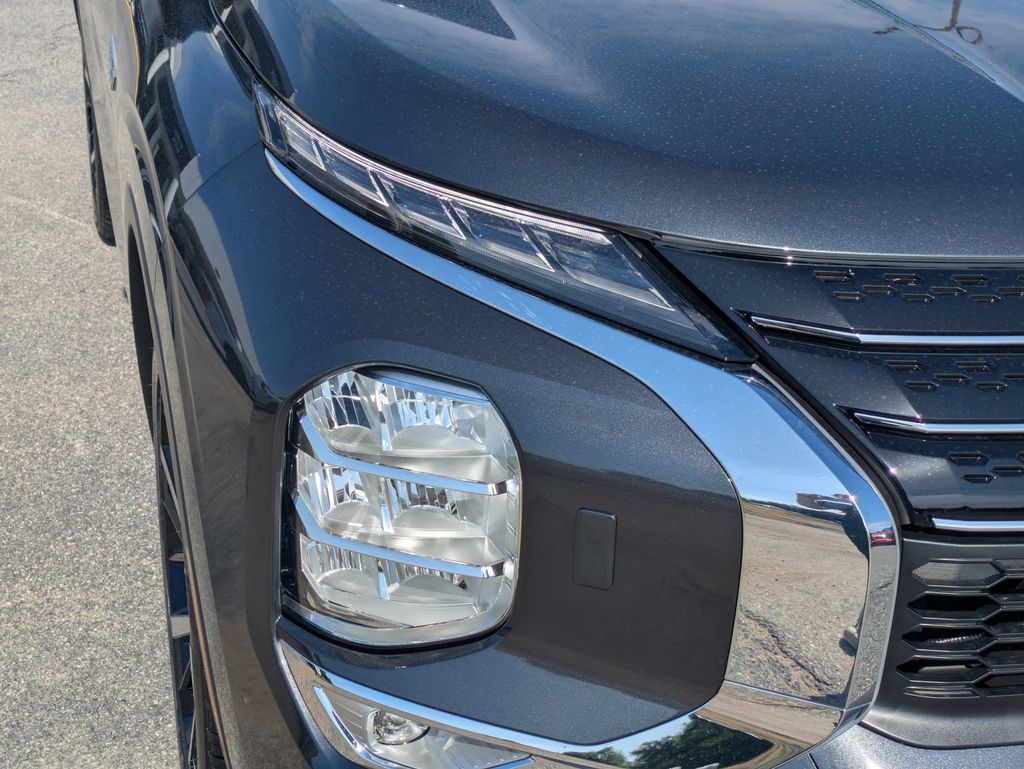 2025 Mitsubishi Outlander Plug-in Hybrid SEL - Photo 9