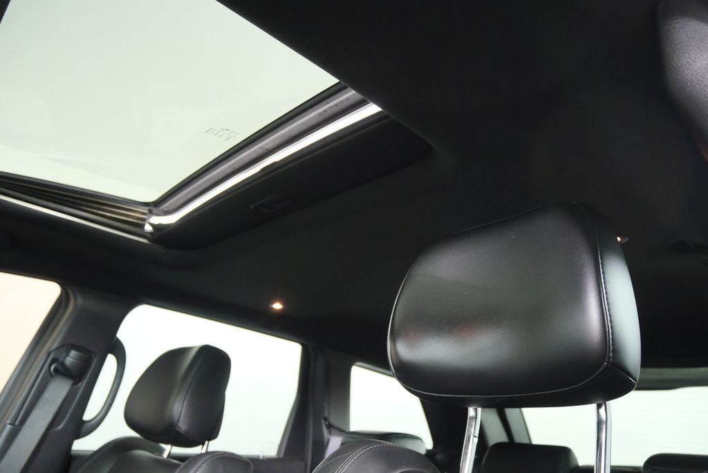 Thumbnail: 2020 Jeep Grand Cherokee - 10