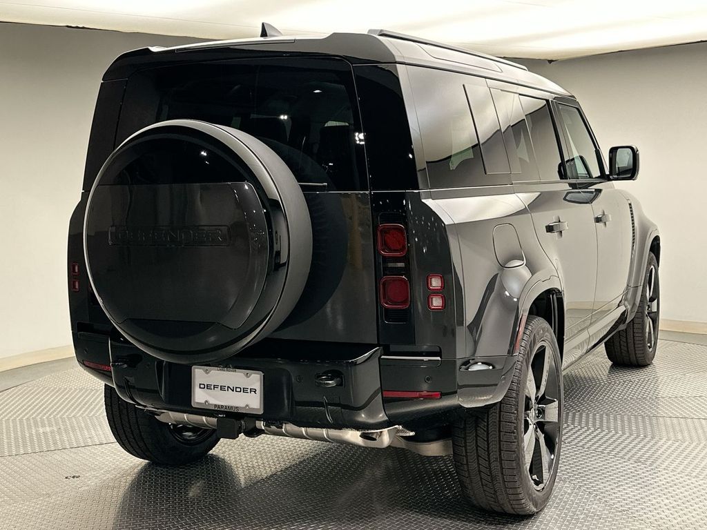 Thumbnail: 2025 Land Rover Defender - 3