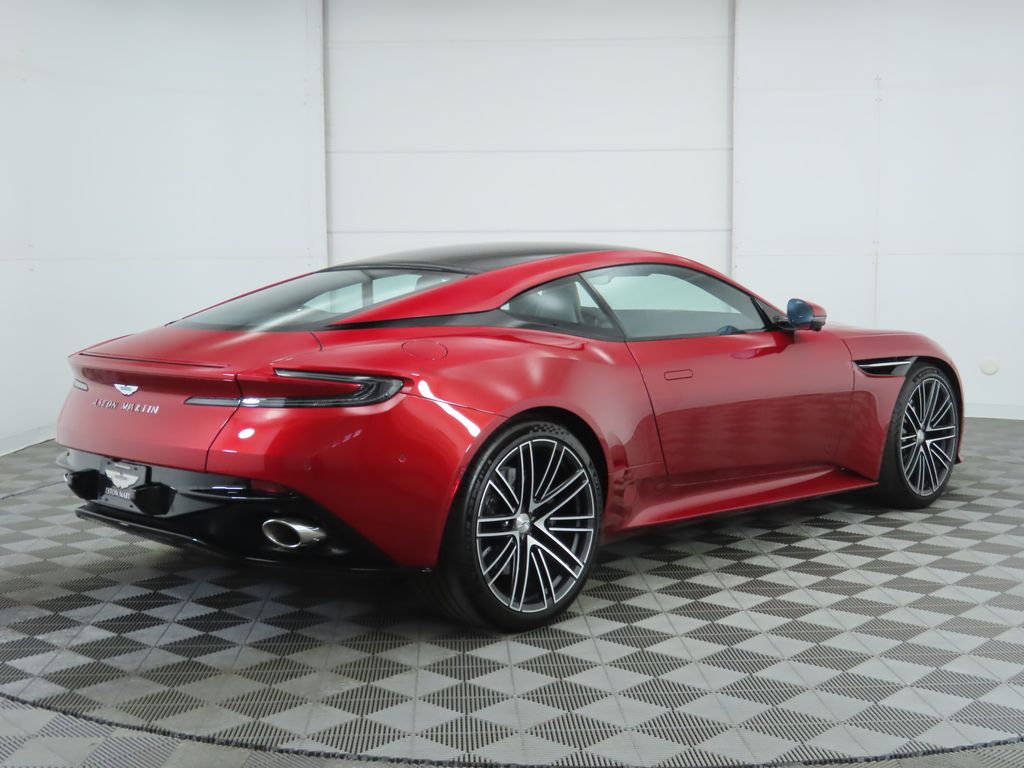 2024 Aston Martin DB12  5