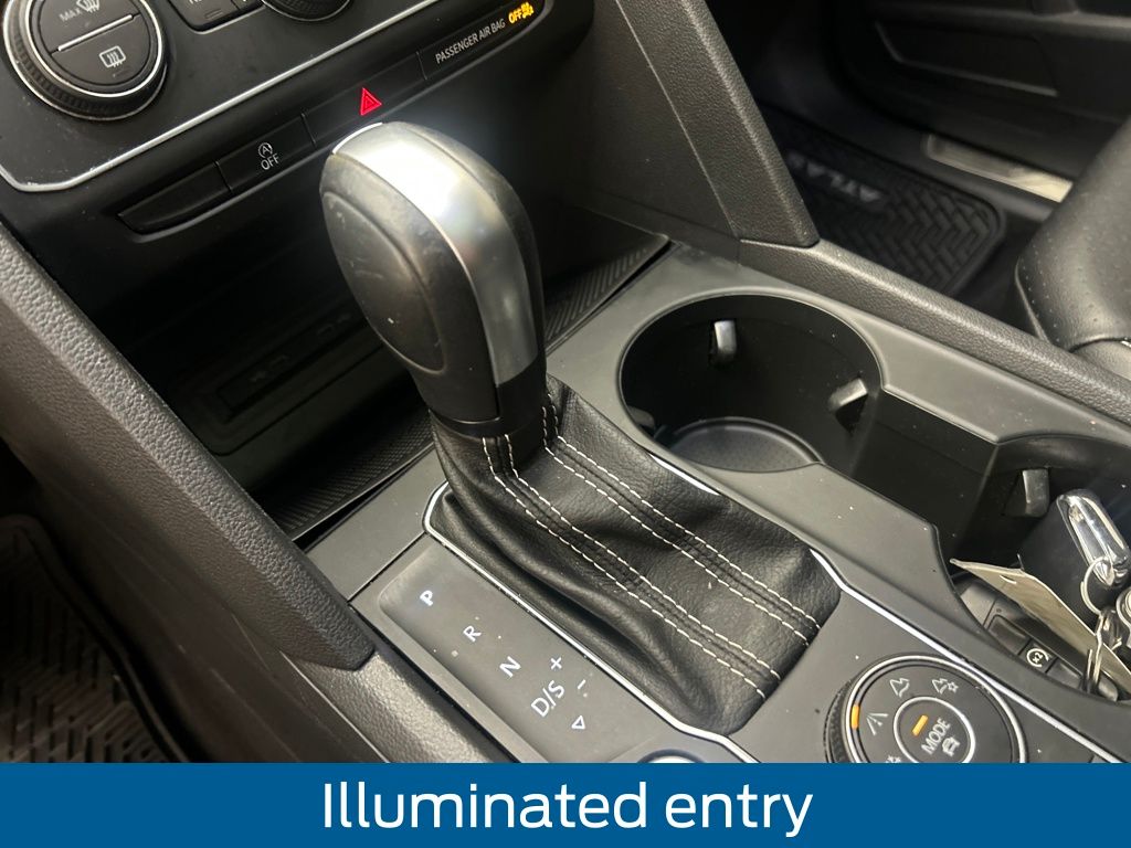2021 Volkswagen Atlas V6 SE Technology R-Line photo 21