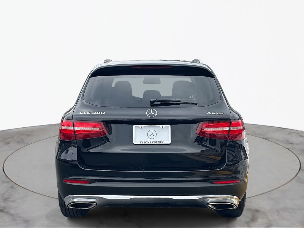 Thumbnail: 2016 Mercedes-Benz GLC - 11