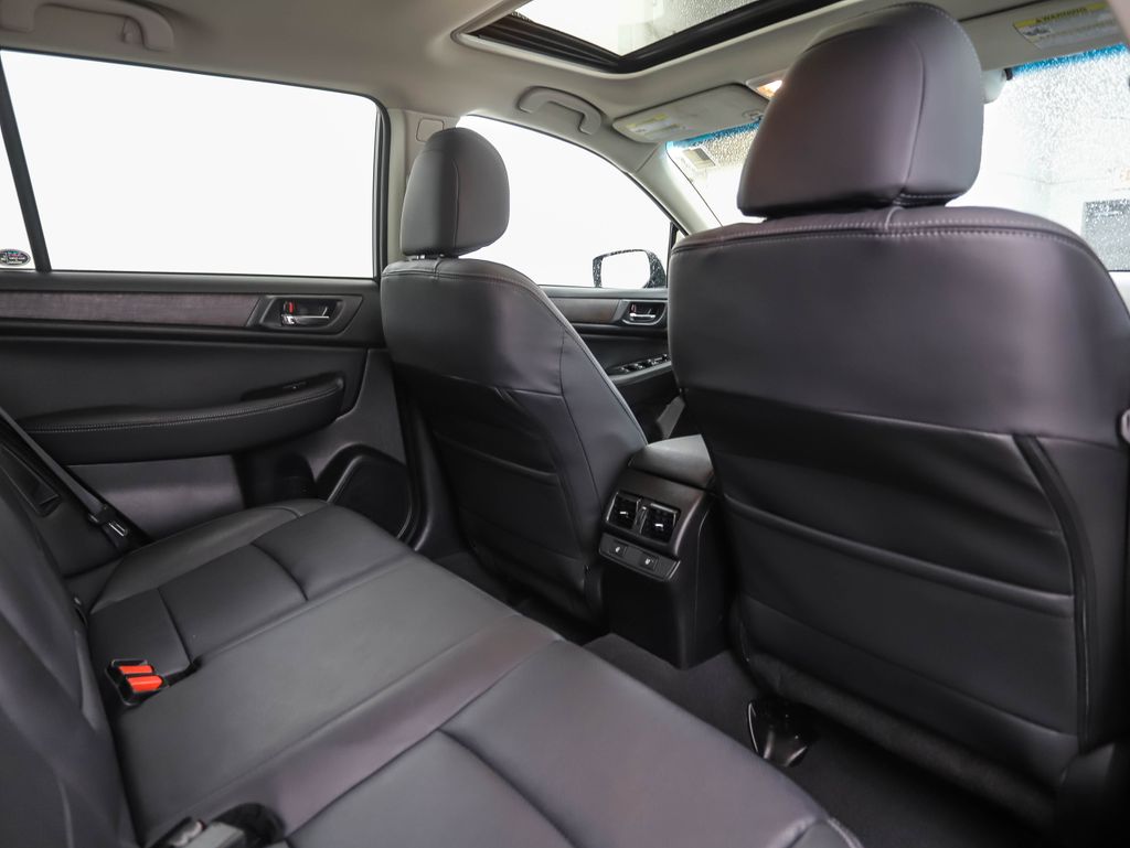 2017 Subaru Outback 2.5i Limited 25