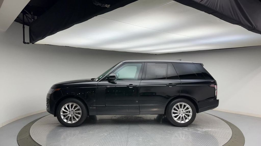 Thumbnail: 2019 Land Rover Range Rover - 5