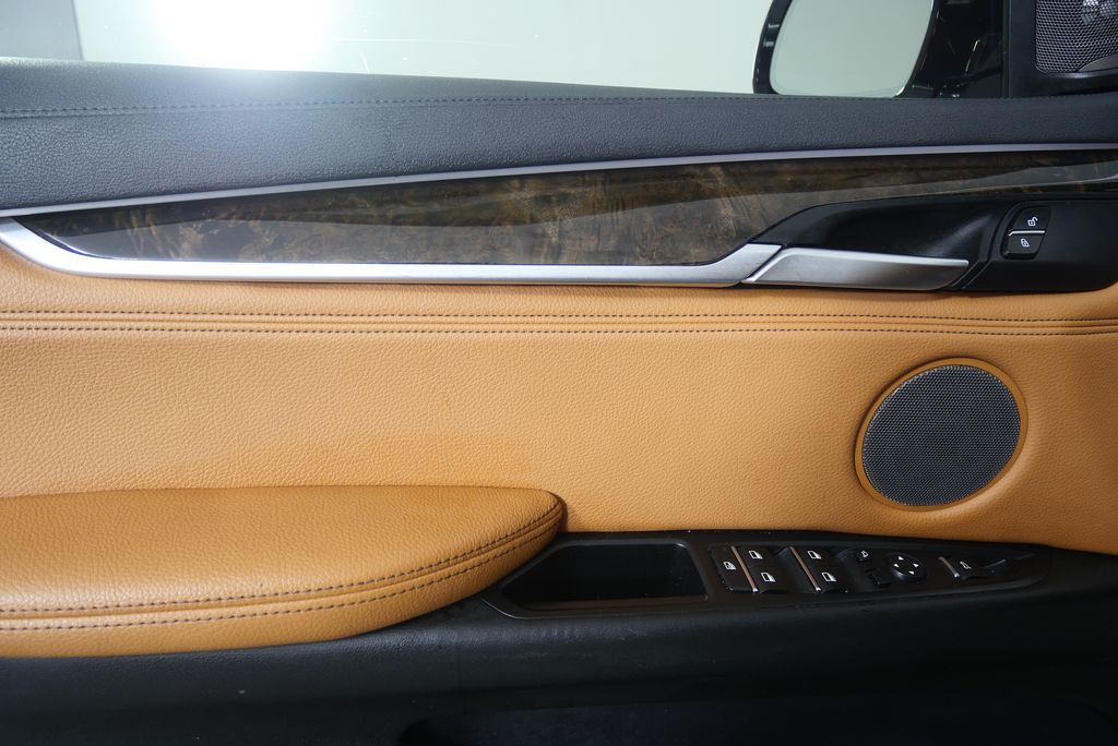 Thumbnail: 2019 BMW X6 - 8