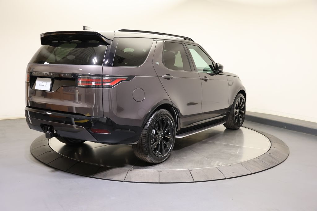 Thumbnail: 2026 Land Rover Discovery - 5