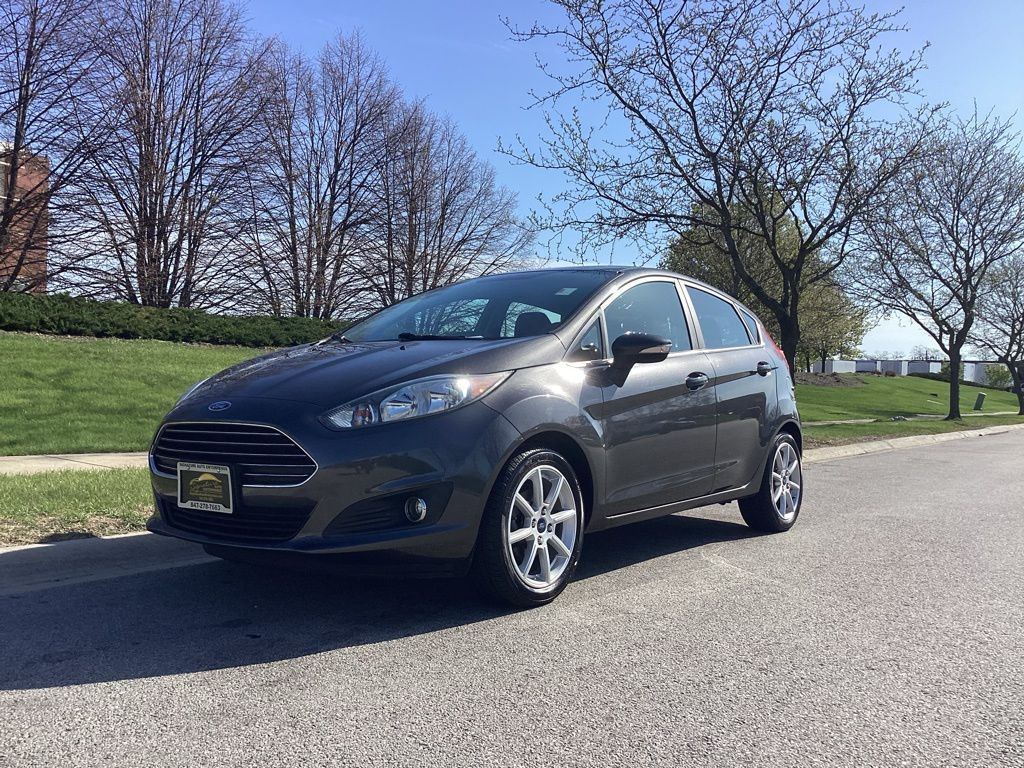 Gray (Magnetic) 2015 Ford Fiesta SE Hatchback Hatchback Front-Wheel Drive 6-Speed Automatic