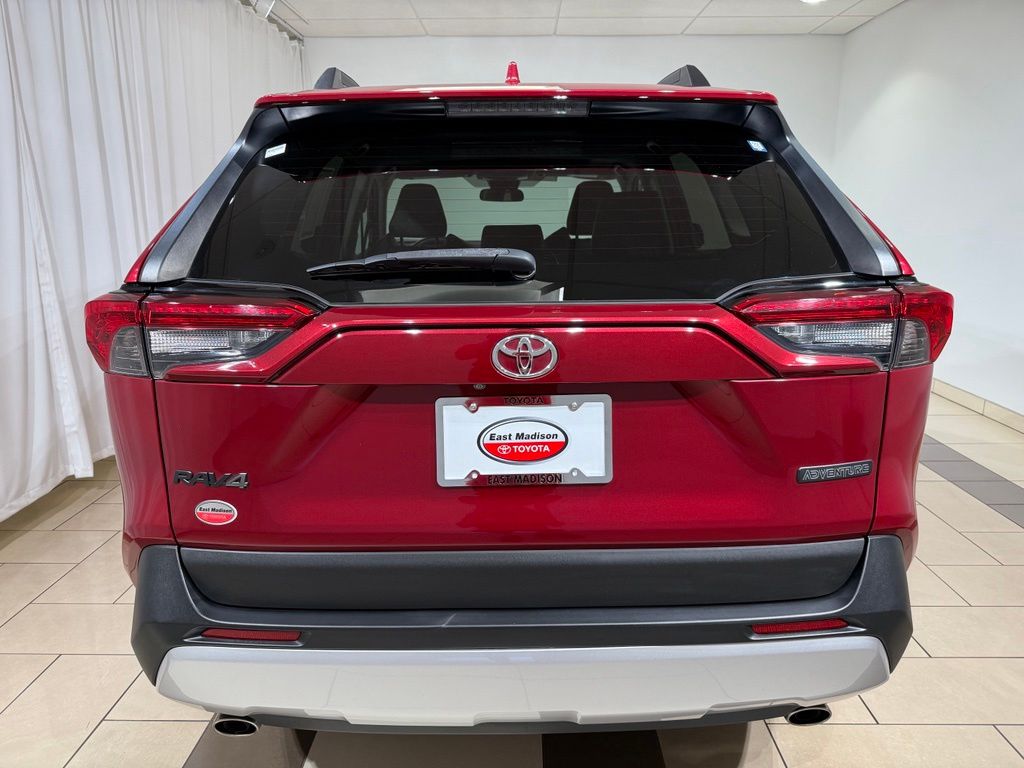Thumbnail: 2019 Toyota RAV4 - 4