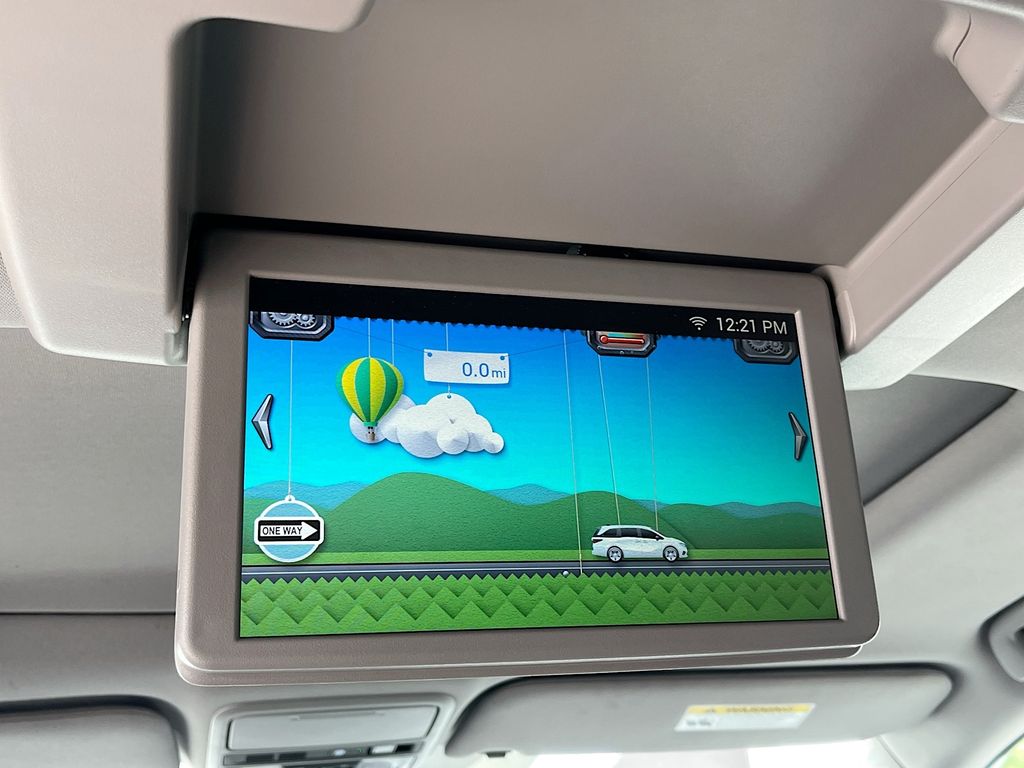 Used 2023 Silver Honda Touring image 26