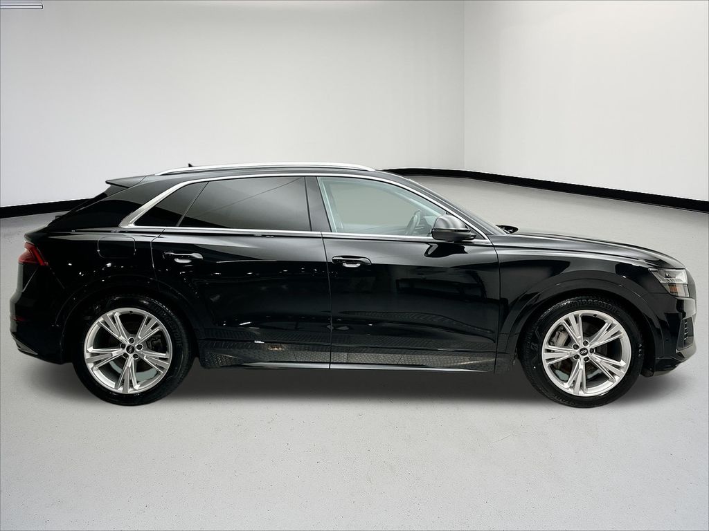 Thumbnail: 2022 Audi Q8 - 4