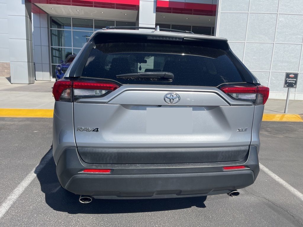 Thumbnail: 2019 Toyota RAV4 - 4