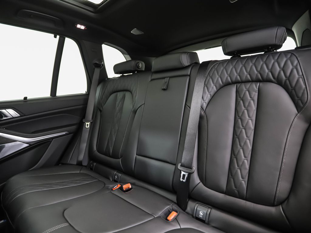 Thumbnail: 2026 BMW X5 - 23