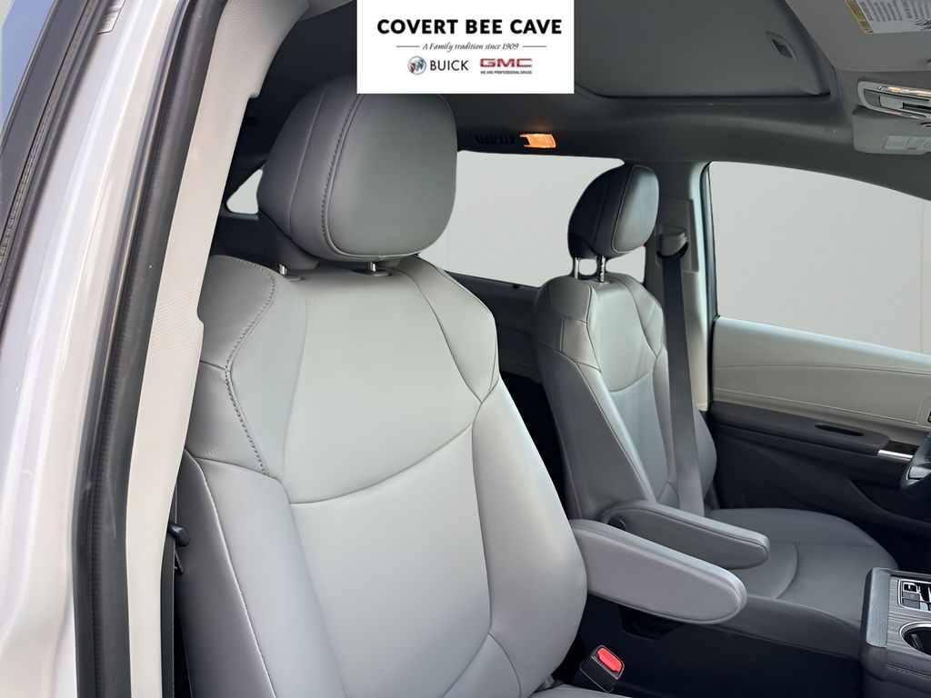 Used Car 2024 Toyota Sienna  Xle For Sale Under $80,000 In Austin, Texas