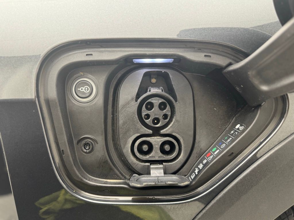2022 Porsche Taycan Turbo S 13