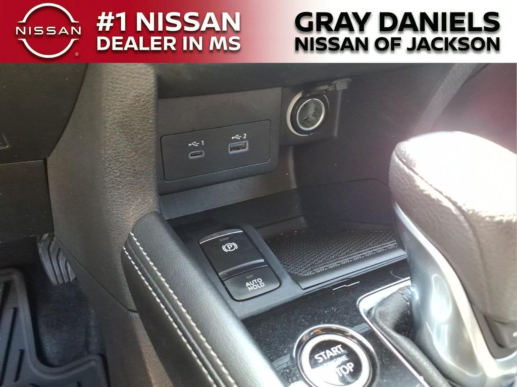 Used 2024 Nissan Kicks SUV