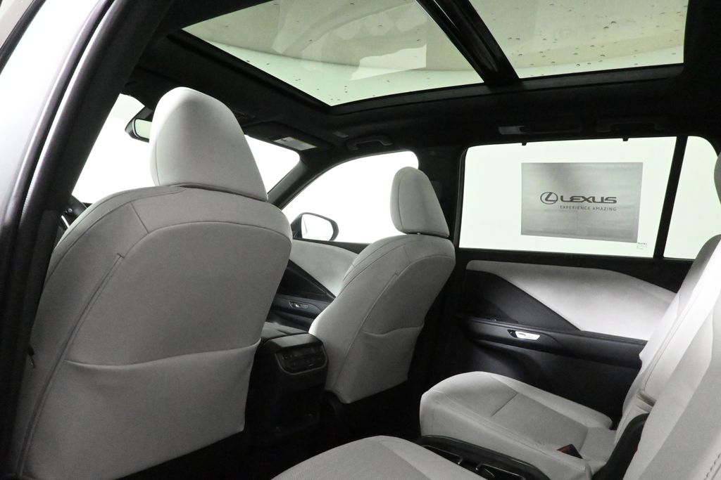 2025 Lexus TX 350 32