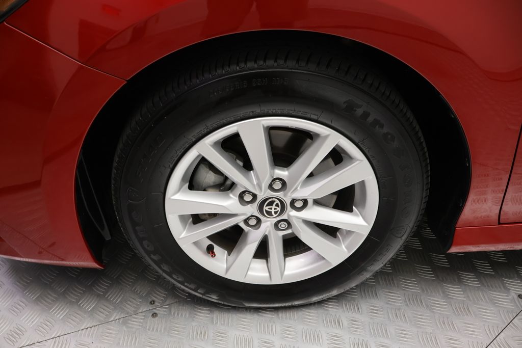 Thumbnail: 2025 Toyota Camry - 4
