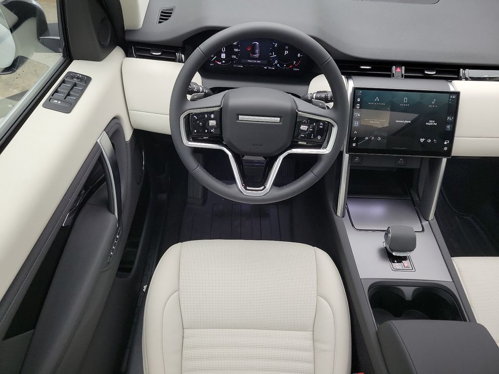 2024 Land Rover Discovery Sport S 7