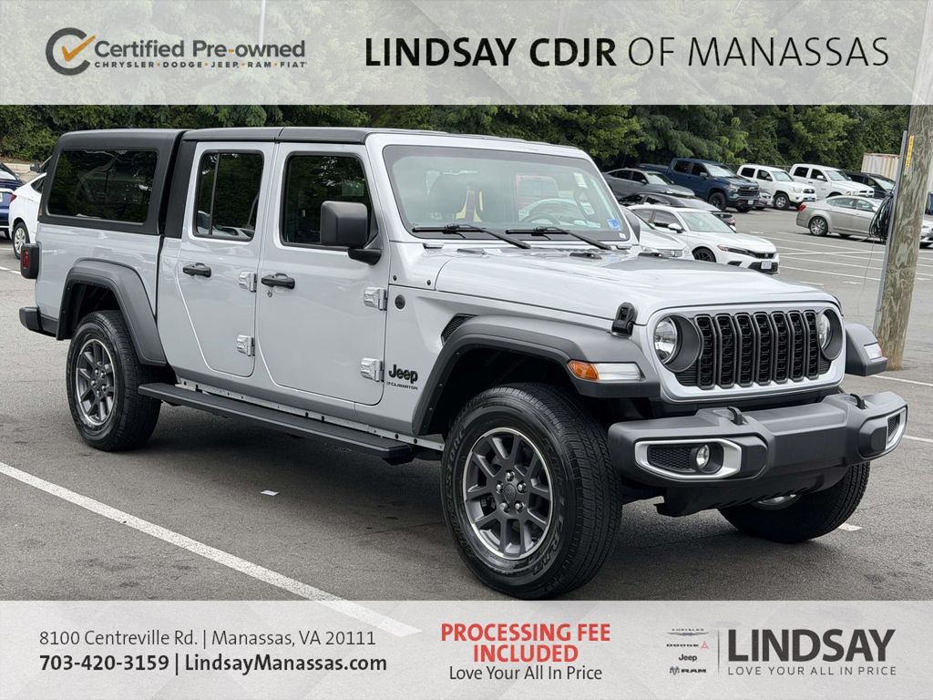 Silver Zynith Clearcoat 2024 Jeep Gladiator Pickup Truck Four-Wheel Drive 6-Speed Manual