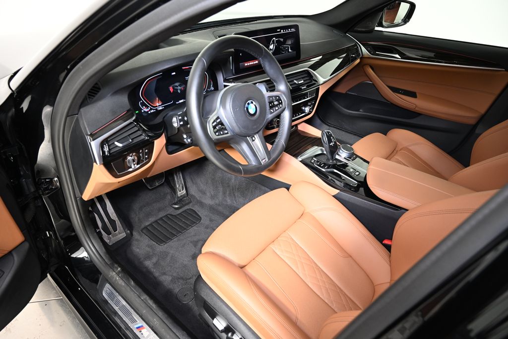 2022 BMW 5 Series 540i xDrive 15