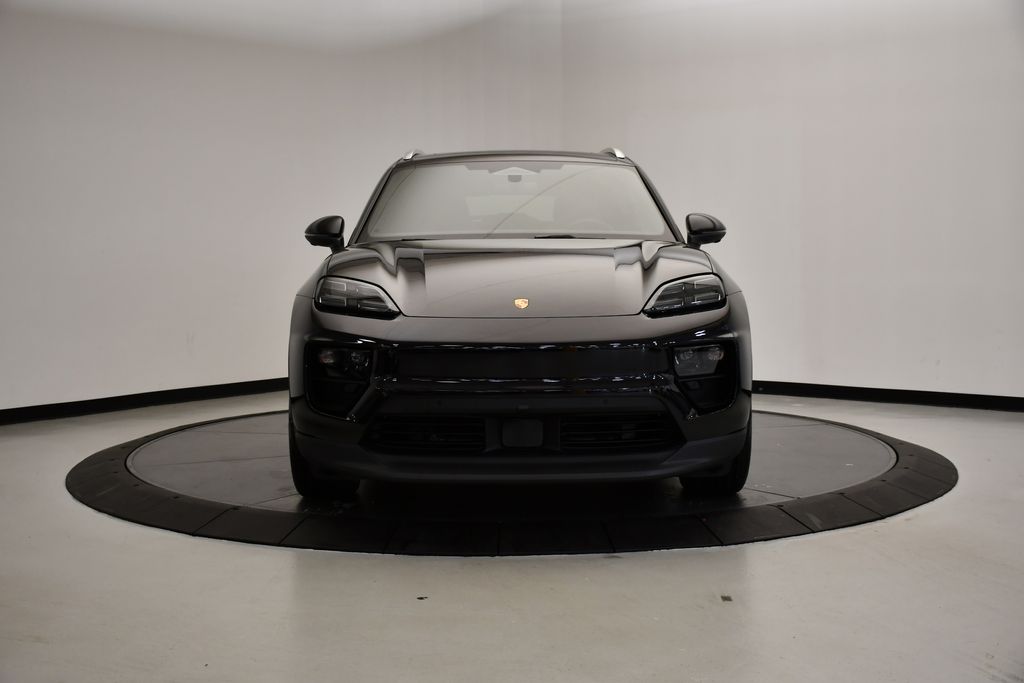 Thumbnail: 2025 Porsche Macan - 10