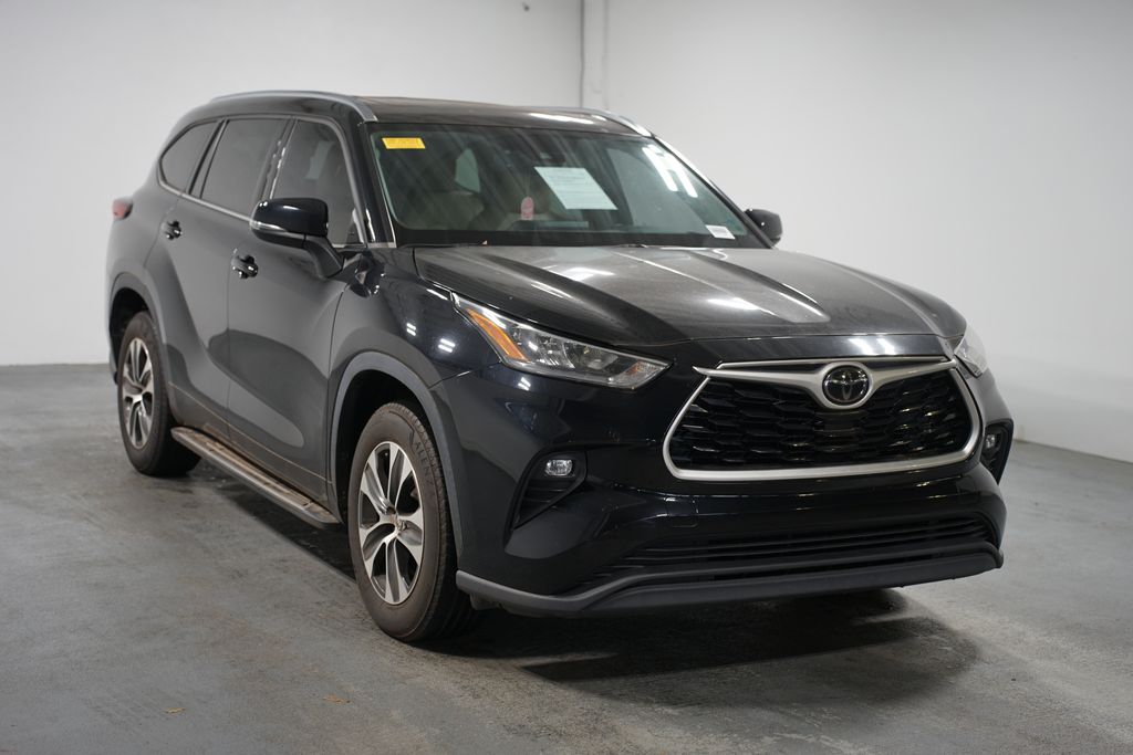 2020 Toyota Highlander XLE 3